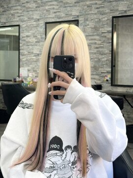 オズ 梅田店(OZ) 抜きっぱなしブロンド/前髪メッシュ＋インナーピンク×黒/地雷系