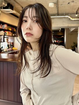 エンベロープス 中目黒(Envelopes) ミディアムレイヤー/ハッシュカット/バタフライレイヤー