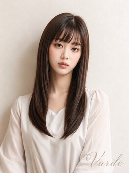 ヴェルデ(Varde)の写真/コスパ最高◎縮毛矯正お任せください！髪に優しい施術で、何度でも触りたくなる指通りの良さを体験♪