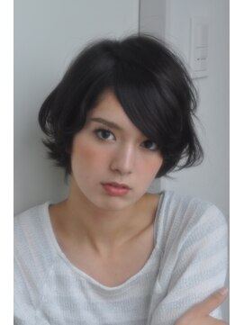 クラン(clan) クラシカルゆるふわ大人ボブ