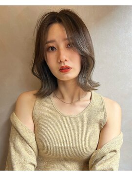 フィト(Fito) 透け感のある柔らかいオリーブベージュ