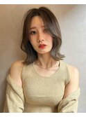 透け感のある柔らかいオリーブベージュ