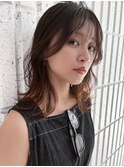 小顔前髪ありミディアムレイヤー