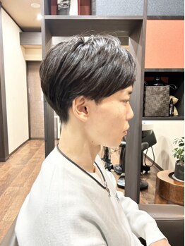スミト(sumito)の写真/骨格補正カットで、頭の形が綺麗に見えるスタイルを叶えます☆髪質や骨格にお悩みの方ご相談ください♪