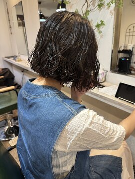 マァロ(malo.) オシャレ　ボブパーマ