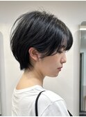 耳掛けしても可愛い！マッシュショート