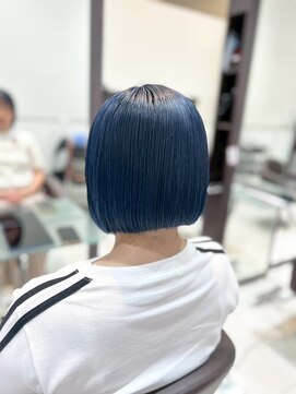 マーリィ イオン久里浜店(AEON) ◎切りっぱなしボブヘアブルーカラー×艶髪◎暗髪