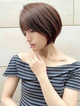 オーロ 塚口店(ORO) スッキリくびれショート暗めカラー