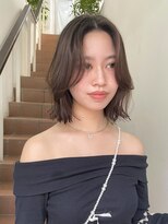 サンク 原宿 表参道(cinq)&nbsp;ヘーゼルベージュアッシュ切りっぱなしボブ外ハネ外国人風ボブ