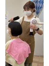 【お仕上げとアフターカウンセリング】髪を整え、お悩み解決のプランをスタイリストからご説明致します。