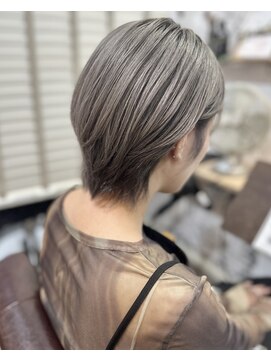 ラウラアンドロー(LAURA&RO) ダブルカラー/ケアブリーチ/インナーカラー/ベージュ【塚口】