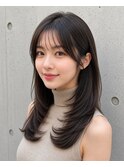顔まわりレイヤーで小顔見え◎ふわっとロングヘアー