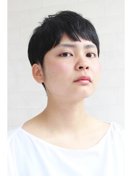 ココ 鷹匠(COCO) 大人ショート　ストレート/白髪染め/ヘッドスパ/リタッチ