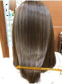 こだわりの髪質改善でうるツヤヘア