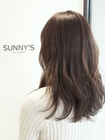 サニーズ(SUNNY'S by CONKS)&nbsp;簡単スタイリングのベージュカラーのゆるふわミディ