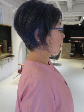 リンカラン ルリエ(LINGKARAN Relier) BLUEショートボブ