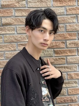 アーリー(Ali'i) ソフトツイストパーマかき上げセンターパートマッシュ