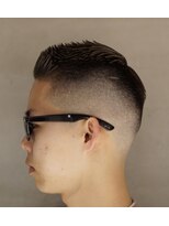 ザ フェイダーズ(The Faderz)&nbsp;波巻きツーブロックマッシュスキンフェードアップバングショート