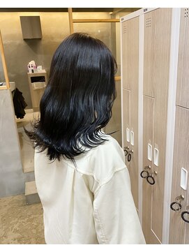 フリーラ 京都河原町三条店(freera) blue black