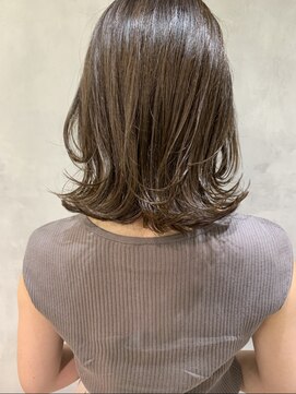 キチ(kichi.) [kichi.] ミディアムロブ×まろやかベージュ