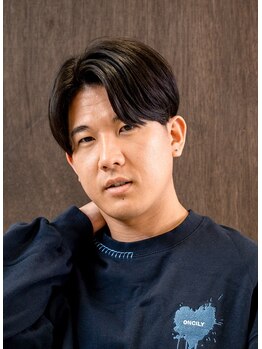 ジェニック(_genic)の写真/【草加駅徒歩5分】経験豊富なスタイリストがオシャレを楽しめるかっこいいデザインを提案・実現!