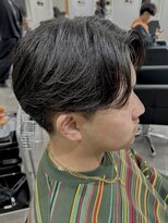 ヒュイル バイ ニアウ(Hwyl by Niau)&nbsp;ニュアンスパーマセンターパートカットパーマスパイラルパーマ