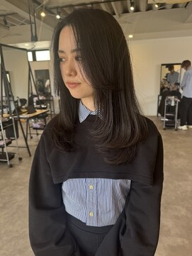 ナンバー(number+) 大人可愛いレイヤーカットブルーブラック