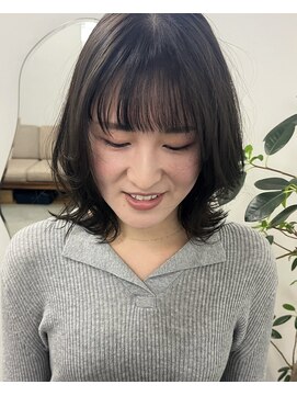 キー(kii) レイヤーボブ カーキグレージュ