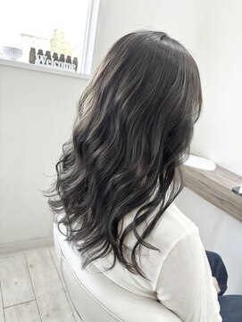 モノトーンオリーブ