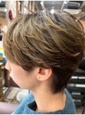 柔らかな動きと立体感が魅力◎洗練された大人ショート