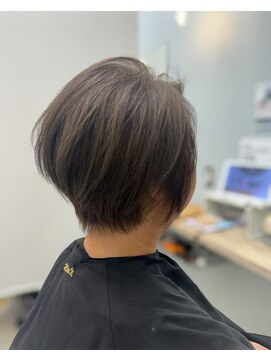 ラックスビー マーレ 沖縄うるま店(LUXBE mare) 軽やかショート×ブラウンベージュ白髪ぼかし