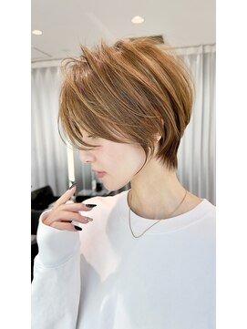 バンプ ギンザ(BUMP GINZA) 30代40代50代ショート似合わせ白髪ぼかし前髪あり髪型