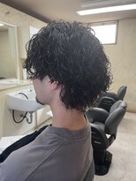 ミニマス(minimus) スパイラルパーマ × ミディアムマッシュ