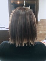 ヘアデザイン ヴォワール(hair & design voir) 外ハネホイルカラー