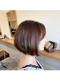 シンプル前下がりボブ