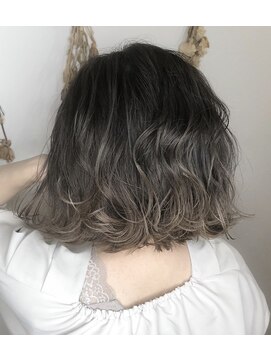 ウル(Ulu) ハイライト×グレージュ