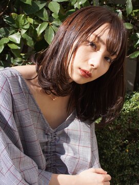 アトリエ フェム(atelier.fem) ツヤ感ブラウン×ニュアンスミディ