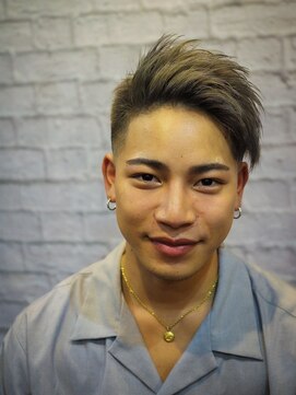 銀座マツナガ 新宿野村ビル店 スキンフェード×ツーブロ×束感