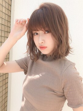 ルティア(Lutia) ゆるふわボブ やわらかベージュカラー