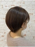 耳に掛けても掛けなくてもかわいいショートヘア