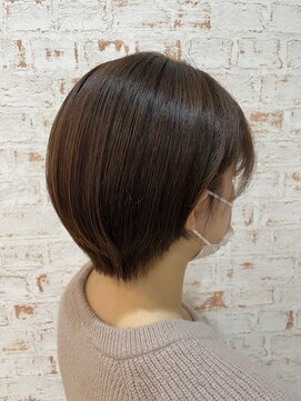 レフアヘアーガーデン(Lehua Hair Garden) 耳に掛けても掛けなくてもかわいいショートヘア