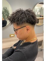 アレス バイ シカ 神戸三宮元町店(ALLES by Cica)&nbsp;ツイストフェードモヒカン