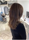 2025年ヘアーカーキベージュのウルフミディアム赤羽人気の美容室