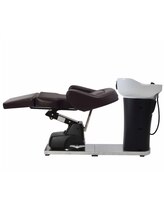 フルフラットのシャンプー台で癒しの時間♪