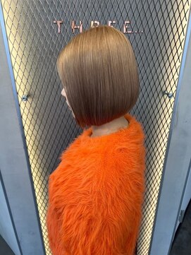 スリー バイ ベルベット 博多(THREE... by velvet) ダブルカラー♪ブリーチーカラー/ボブ【博多】