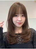 顔周りレイヤーカットくびれヘアミルクティーベージュカラー