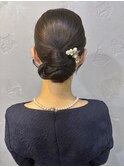デザイン性のあるタイトアップ/大人シニヨン