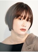 ショートカットくびれショート前下がりボブベージュカラー40代