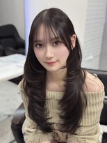 ロムーク 表参道(LOMKH)&nbsp;ロングレイヤーカット顔周りシールエクステ秋ヘーゼルグレージュ