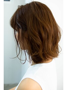 アコロン(acoron) 小顔カット＿くびれセミディ＿アッシュカラー ＿新宿